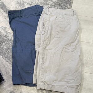 Abercrombie & Fitch Men's Flat Front Shorts - Navy & Khaki